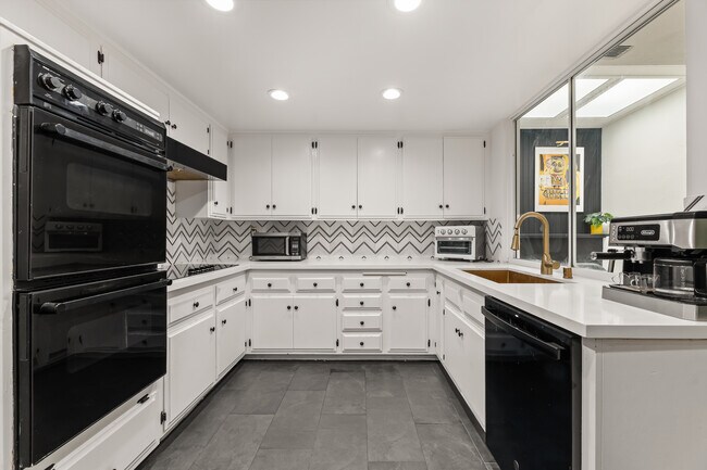 Photo - 3500 W Manchester Blvd