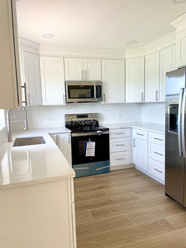 Photo - 724 Sunset Cove