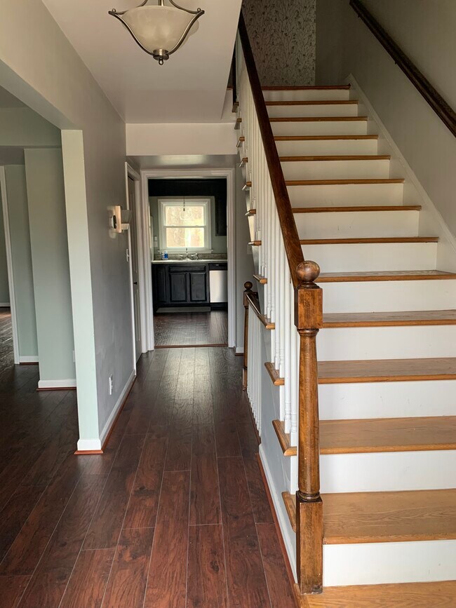 Photo - 145 Georgetown Grn