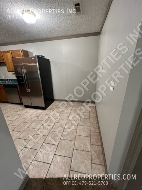 Photo - 1704 N Lewis Ave