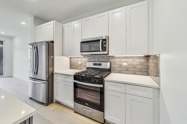 Photo - 3355 N Southport Ave Unit 2F