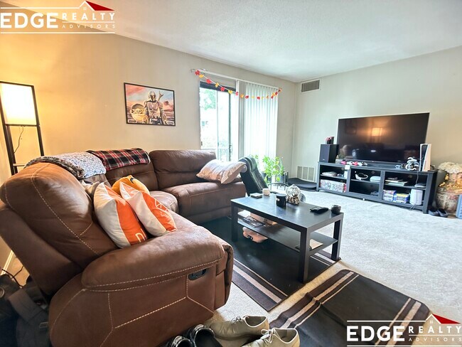 Photo - 49 Village Brook Ln Unit 5