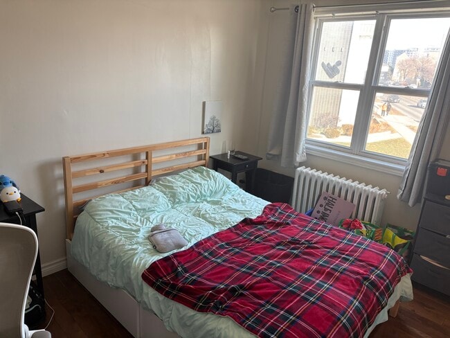 Photo - 1124 Main St W Unit 7