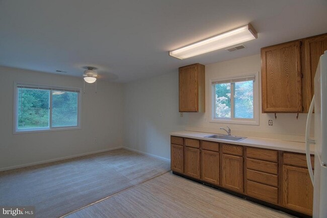 Photo - 5105 Shore Dr