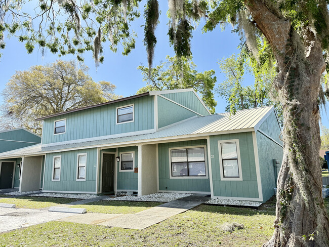 Building Photo - Timber Pines Rental