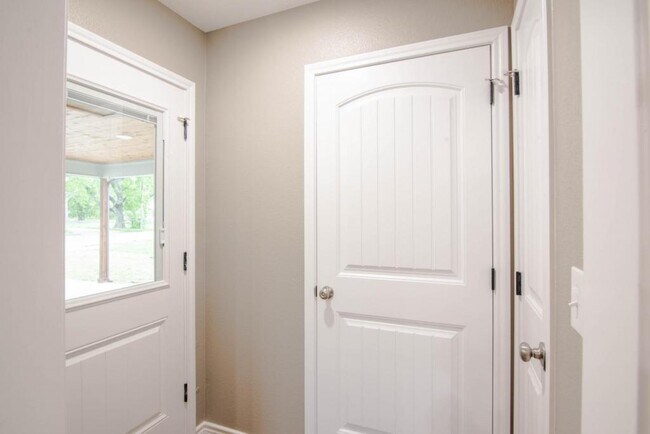 Photo - 400 Allen Ave