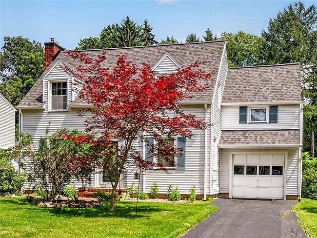 Photo - 82 Clovercrest Dr