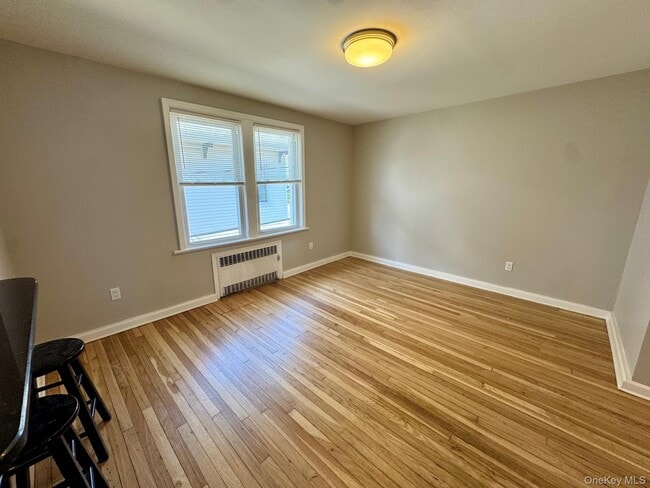 507 Laurelton Blvd Unit 2