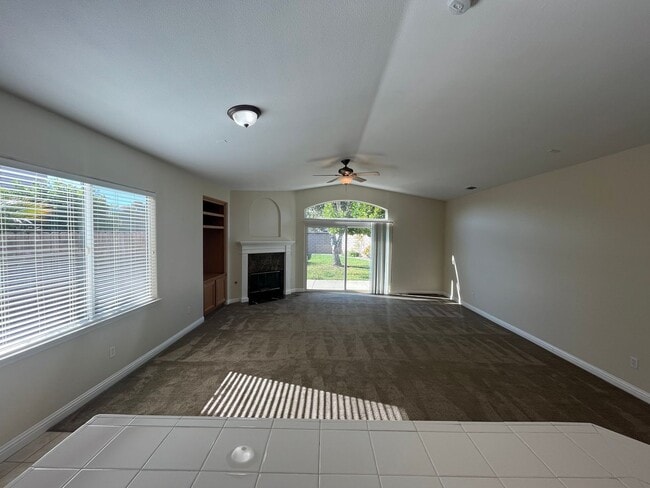 Photo - 2753 Stephen Pl