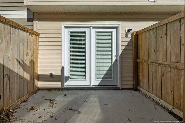 Photo - 2615 Middle Br Bnd