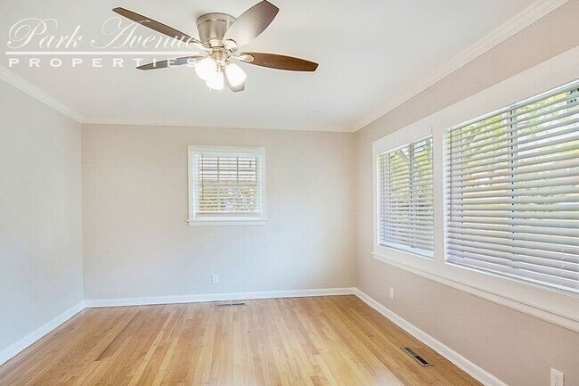 Photo - 512 Uzzle St