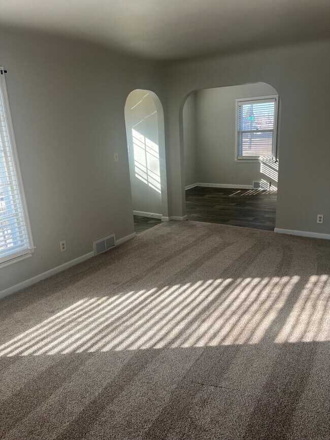 Photo - 3 Bedroom Home! Unit 1704 S 8th Ave