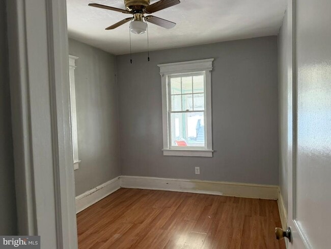 Photo - 132 Homecrest Ave