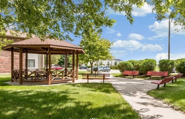 Photo - 1216 S G Ave