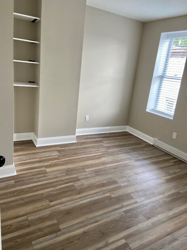 Photo - 2306 N Myrtlewood St