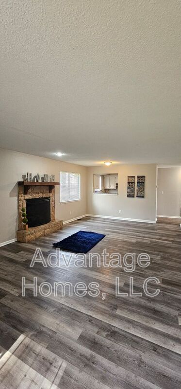 Photo - 1315 E 123rd Terrace