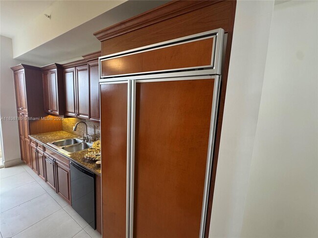 Photo - 626 Coral Way