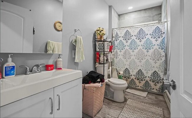 Photo - 471 Smithfield Ave Unit 2