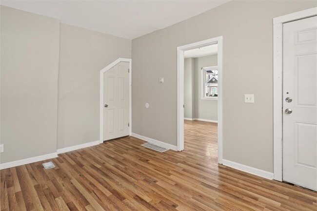 Photo - 127 Conkey Ave