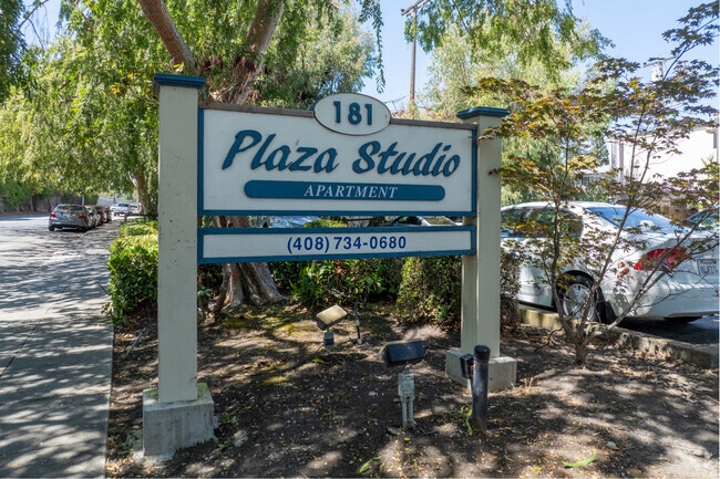Exterior - Plaza Studios