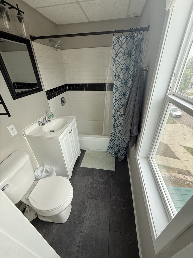 302 N Spring Ave Unit 3