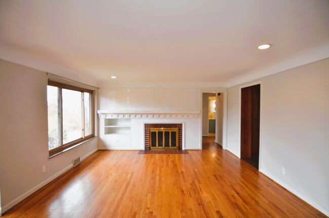 Photo - 6516 Ridge Cir