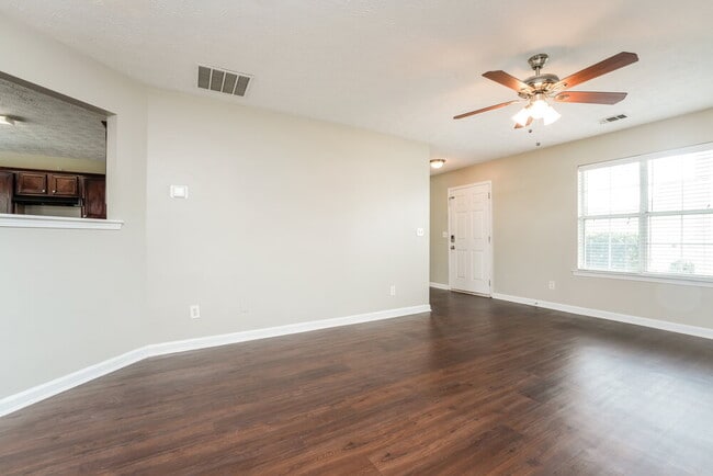 Photo - 5055 Towne Park Dr