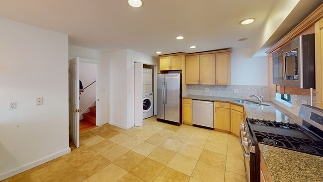 Photo - 22-24-24 Broadlawn Park Unit 22