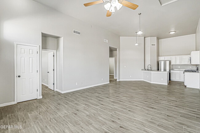 Photo - 5270 Sean Haggerty Dr