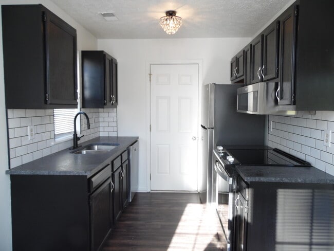 Photo - 2800 Kasey Ct