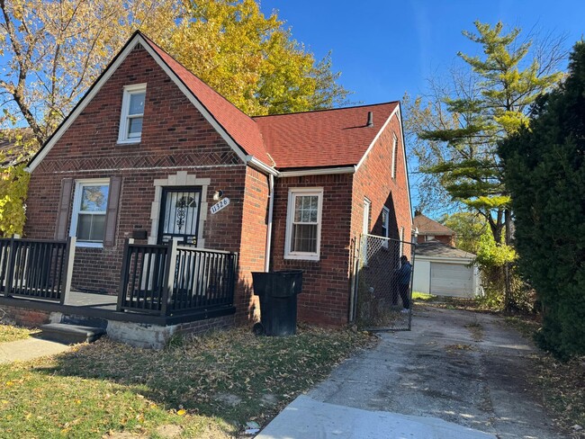 Photo - 11326 Marlowe St