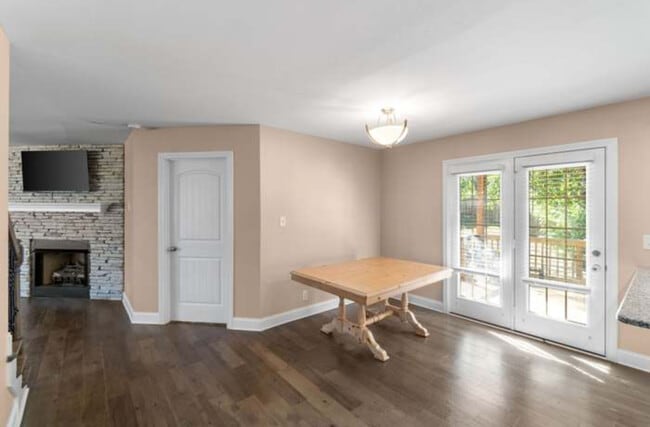 Photo - 105 Kingstons Cv