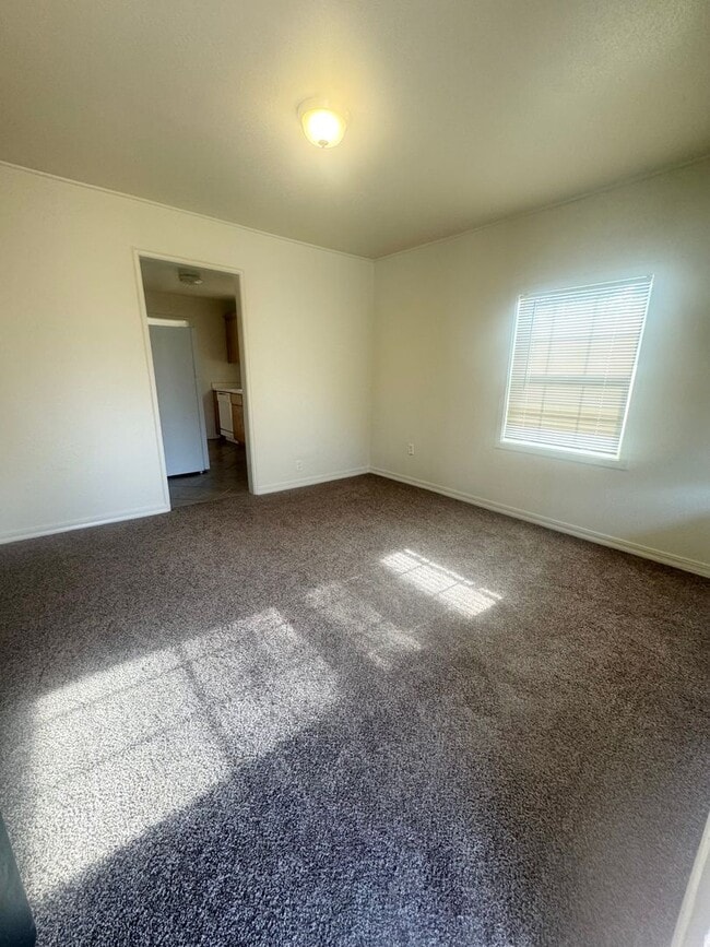 Photo - 11495 Hawley Rd