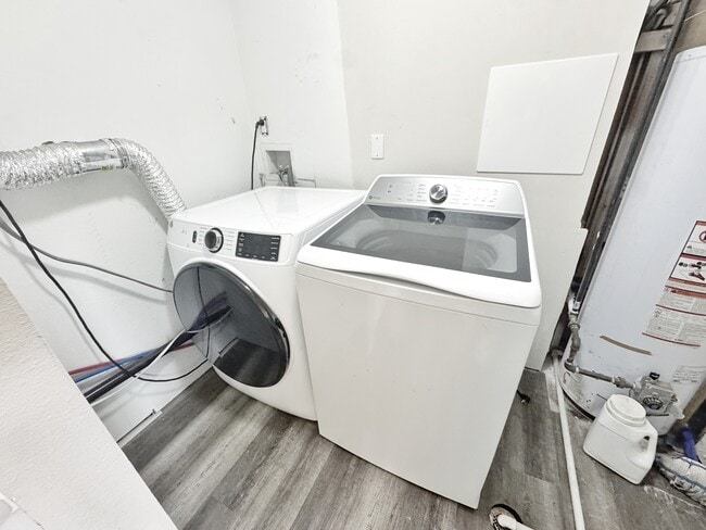 Photo - 15093 E 11th Ave Unidad 1