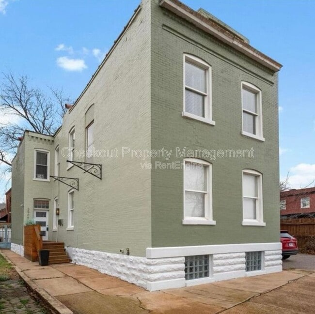 Building Photo - 2905 S 18th St