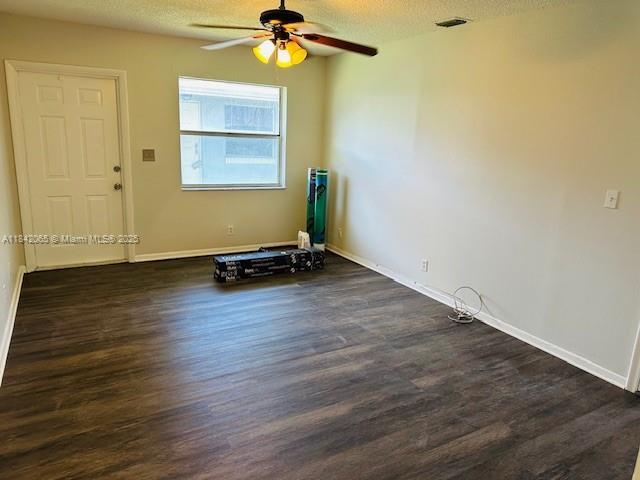 Photo - 853 SW 9th St Unit 2