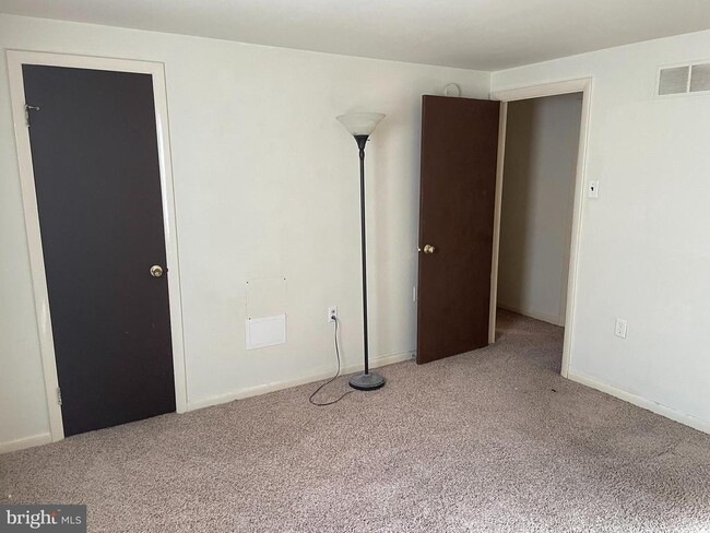 Photo - 52 Byberry Rd Townhome