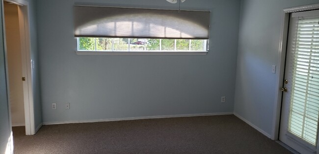 Photo - 1701 The Greens Way