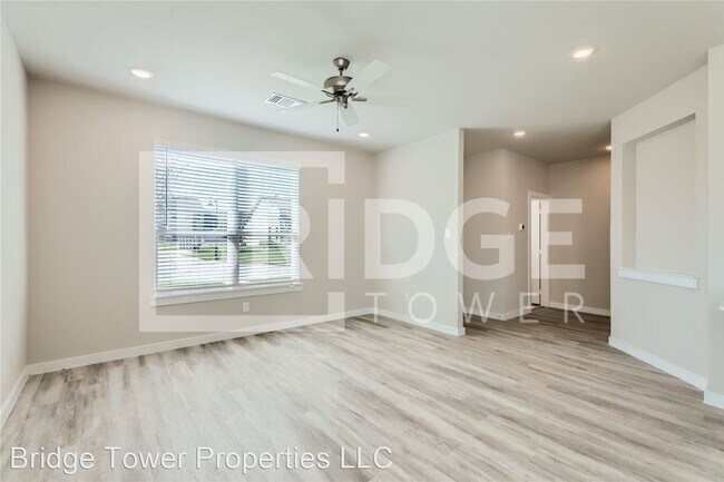 Photo - 4 br, 2.5 bath House - 1328 Creekbank Drive