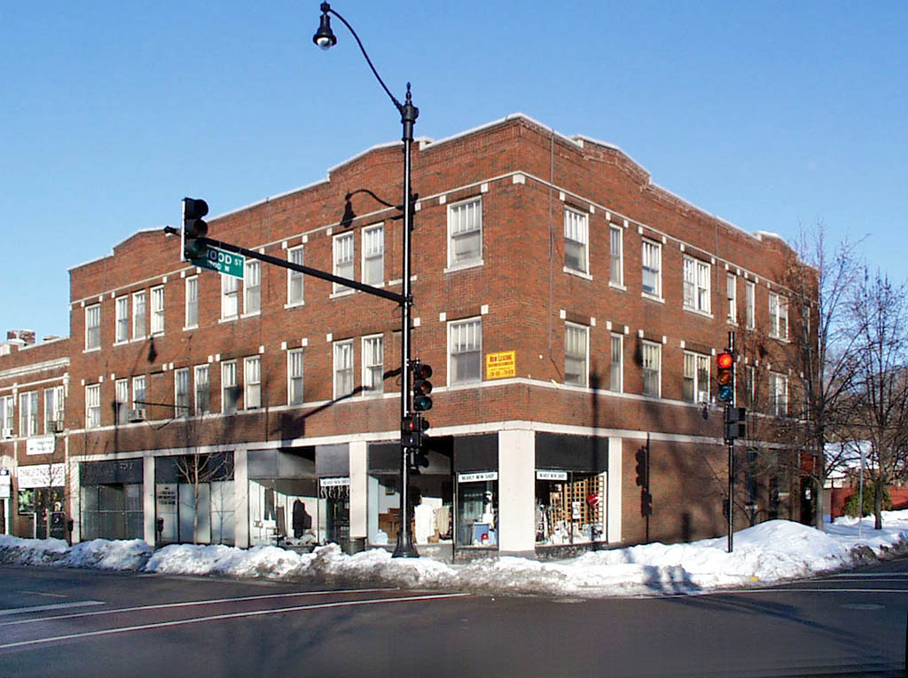 Photo - 1800-1810 W 103rd St Apartamentos