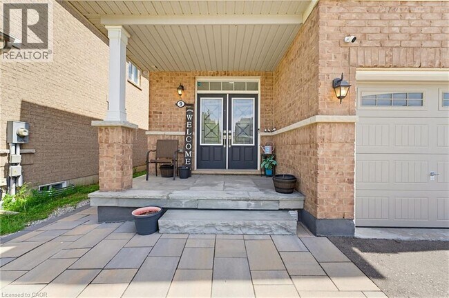 Photo - 9 Price St