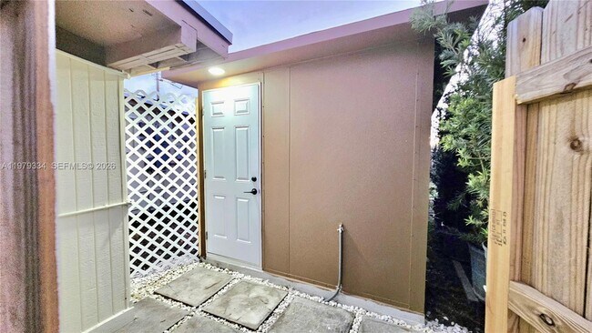 Building Photo - 19930 Eagle Nest Rd Unit 02