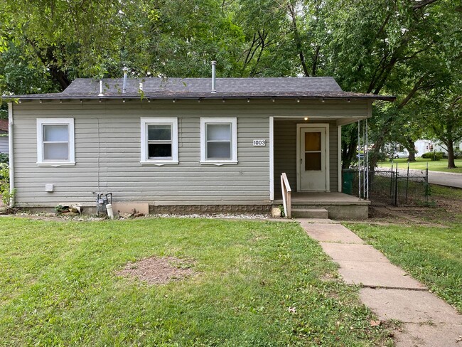 Home With Large Fenced In Yard! - Home With Large Fenced In Yard!