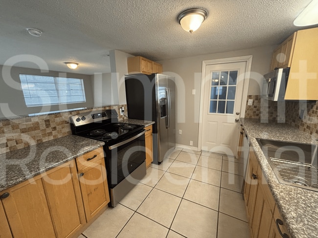 Photo - 10039 Salix Ln