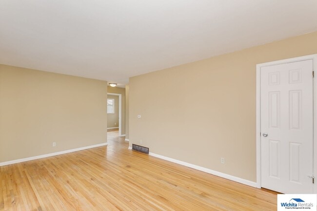 Photo - 2 bedroom duplex with bonus room