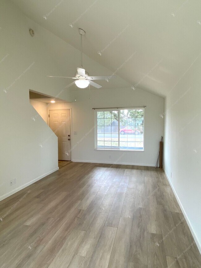 Photo - Bright Redmond Duplex — Steps from Umatilla Sports Complex, Garage & Fenced Yard