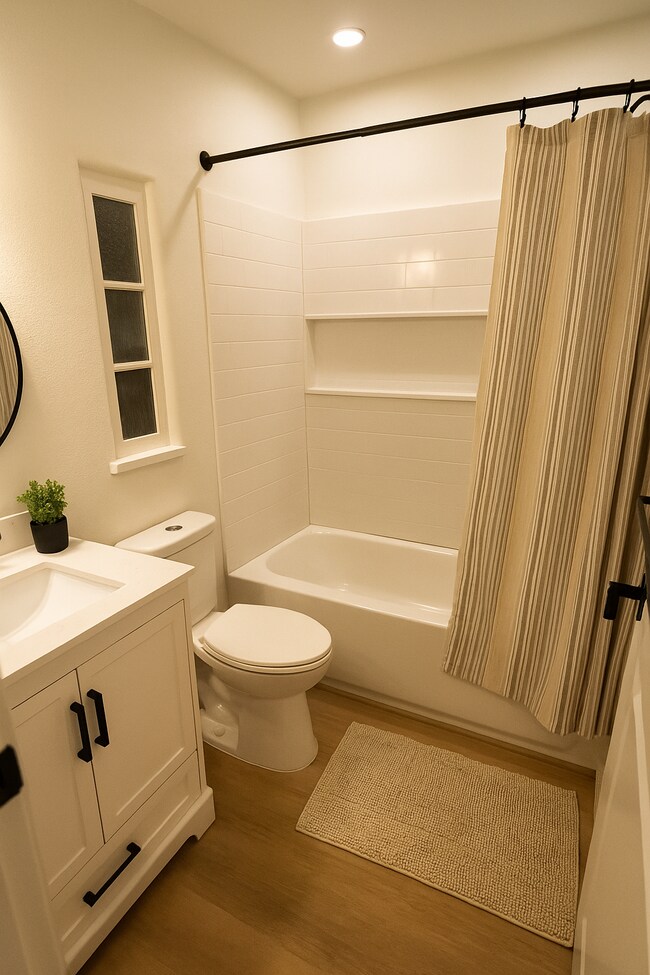 Photo - 1817 Park St