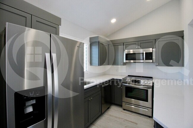 Photo - 6231 N 30th Way