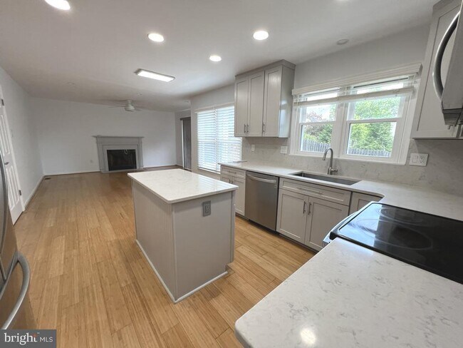 Photo - 8519 Wheatfield Way