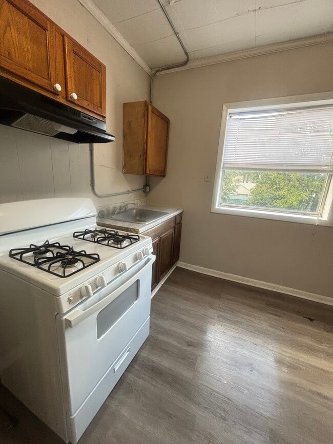 Photo - 429 W G St Unit T11